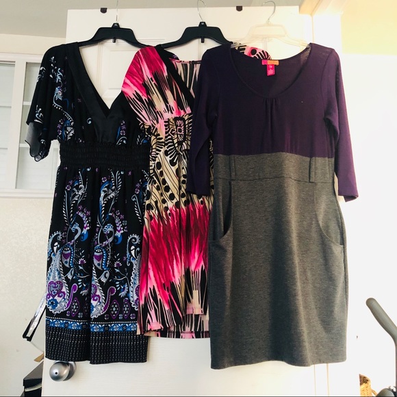 LARGE BUNDLED Dresses - Picture 1 of 5